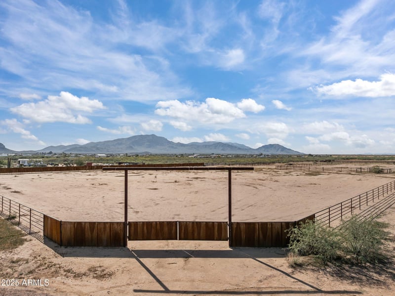 0 4th St #-, Aguila, AZ 85320