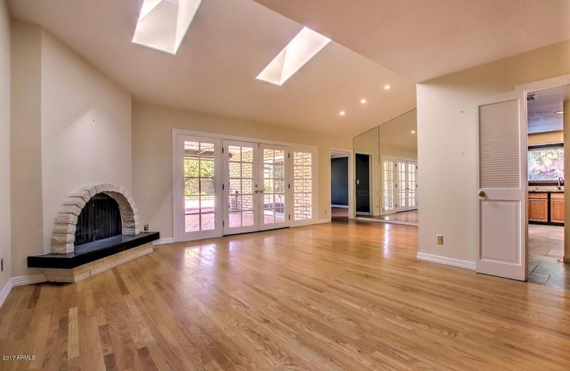 0 E Dr, Phoenix, AZ 85020