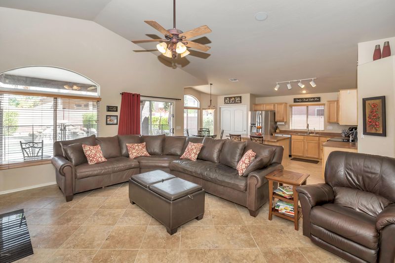 0 E Ln, Phoenix, AZ 85048