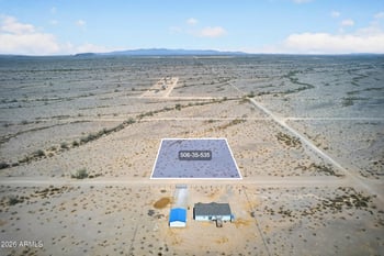 416th Dr #953, Tonopah, AZ 85354
