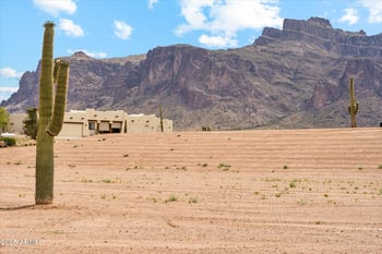 Roadrunner Rd #D, Apache Junction, AZ 85119