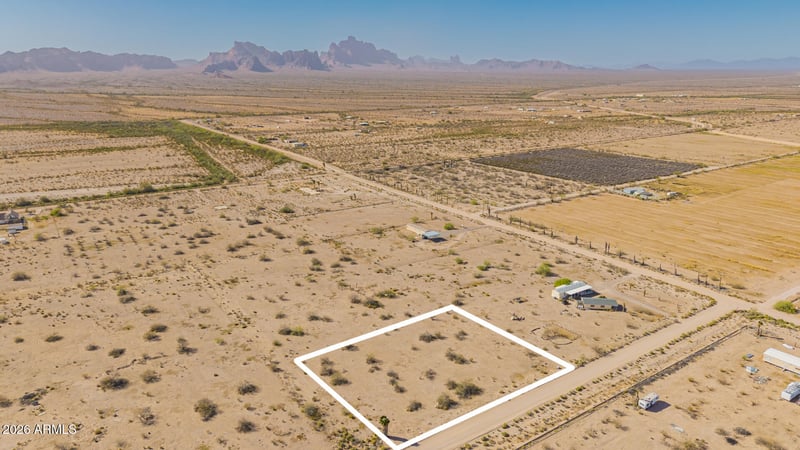 541st Ave #16, Tonopah, AZ 85354