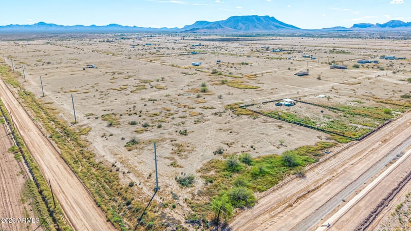 Baseline Rd #140, Tonopah, AZ 85354