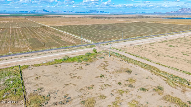 Baseline Rd #140, Tonopah, AZ 85354