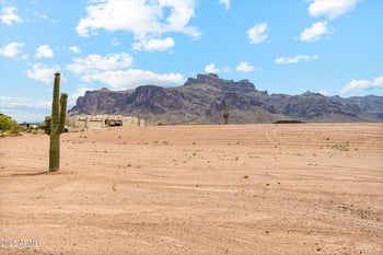 Roadrunner Rd #3, Apache Junction, AZ 85119