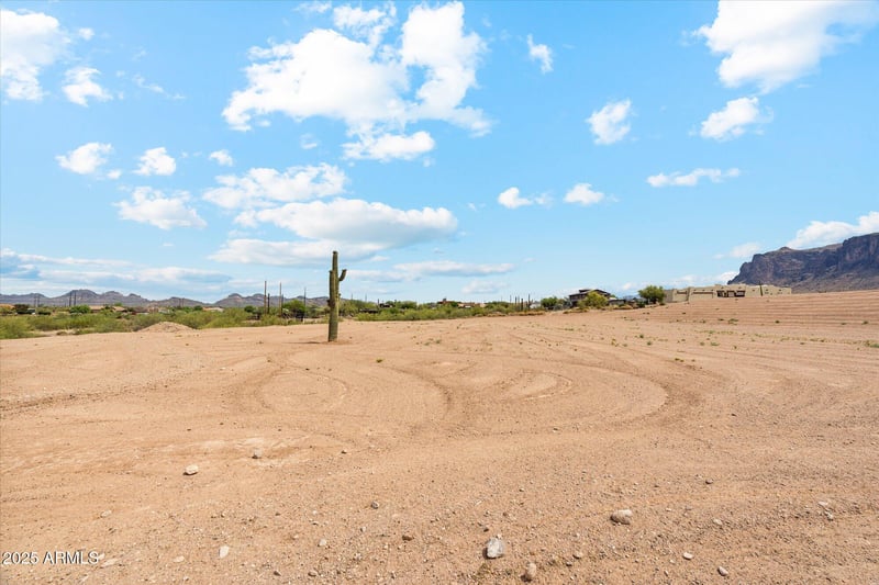 Roadrunner Rd #D, Apache Junction, AZ 85119