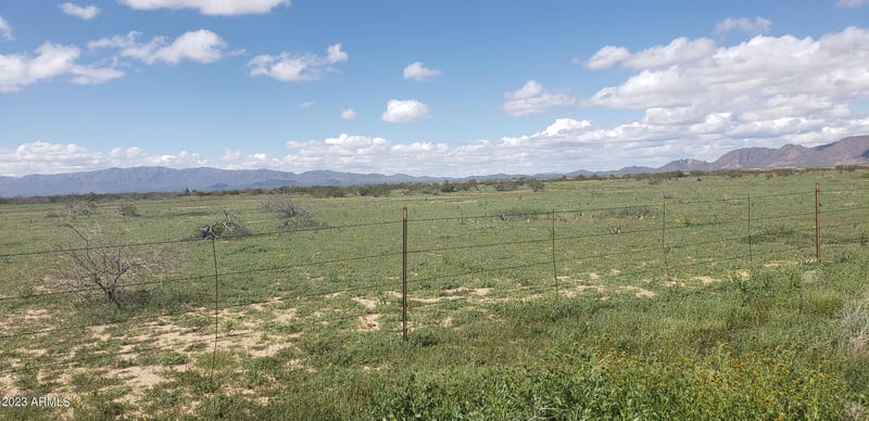 0 Valley Rd #Part of 002J, Aguila, AZ 85320