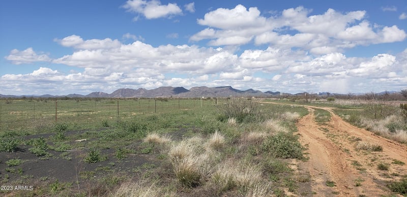 0 Valley Rd #Part of 002J, Aguila, AZ 85320