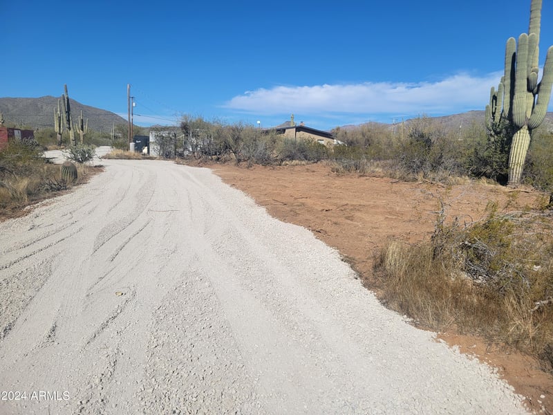 0000 E Gravel Rd #Q, New River, AZ 85087