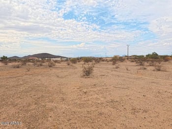 0000 Mcneil St #40, Tonopah, AZ 85354