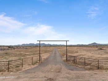 0004 W Long Rifle Lot 4 Rd #4, Aguila, AZ 85320