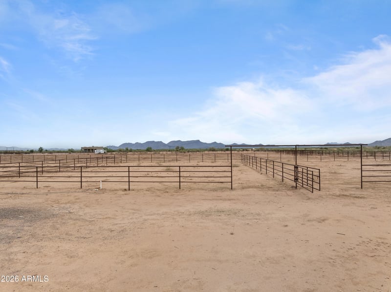 0004 W Long Rifle Lot 4 Rd #4, Aguila, AZ 85320