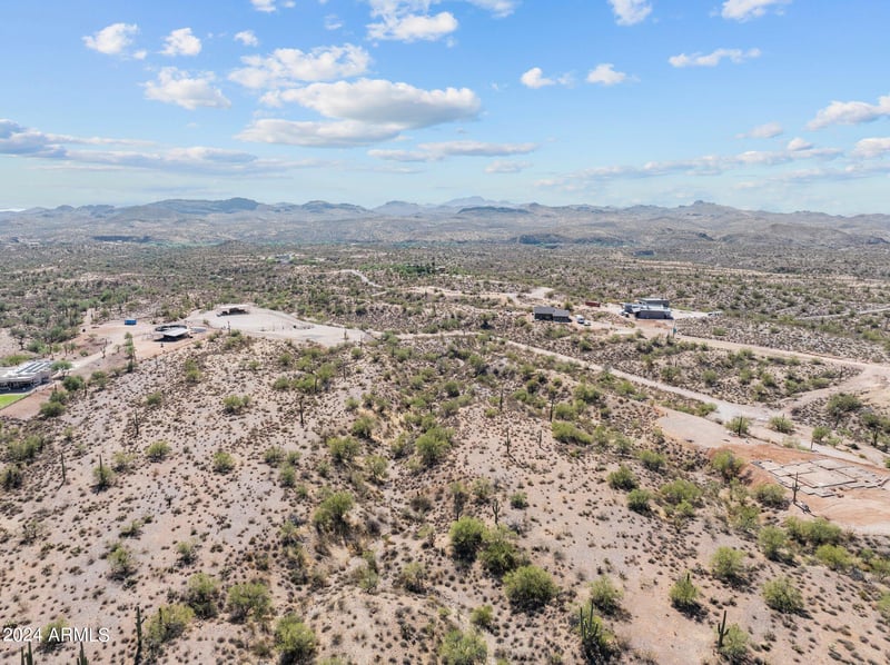 000xx Quiet Hills Dr #-, Morristown, AZ 85342