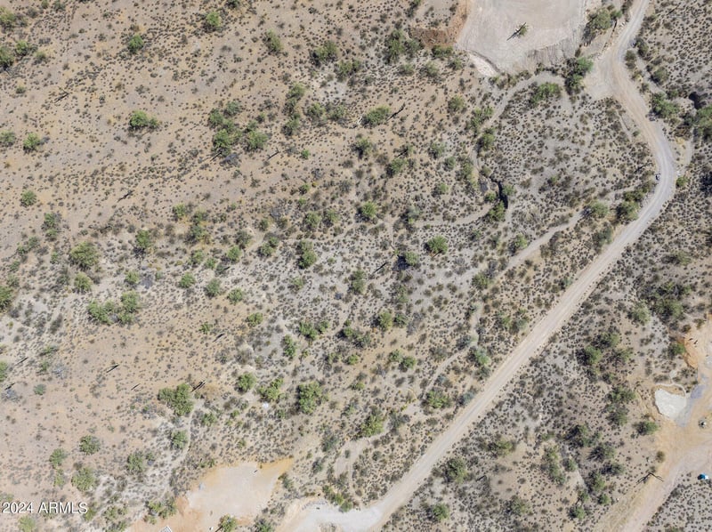 000xx Quiet Hills Dr #-, Morristown, AZ 85342