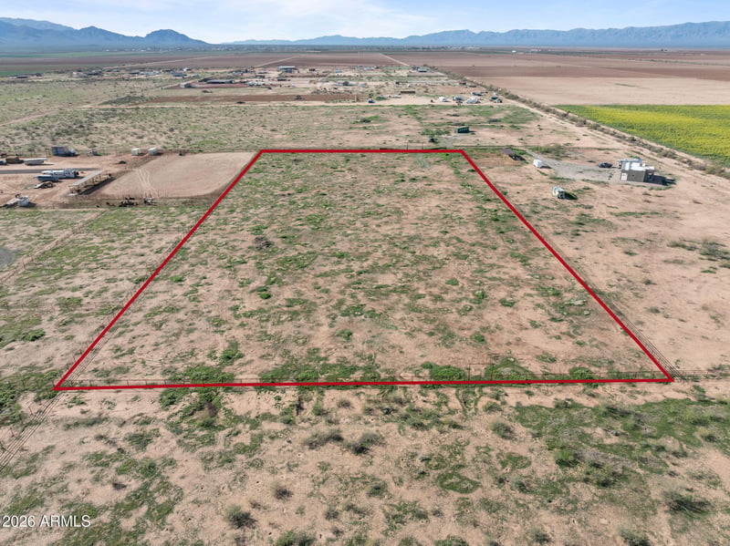 001 W Long Rifle Rd #-, Aguila, AZ 85320