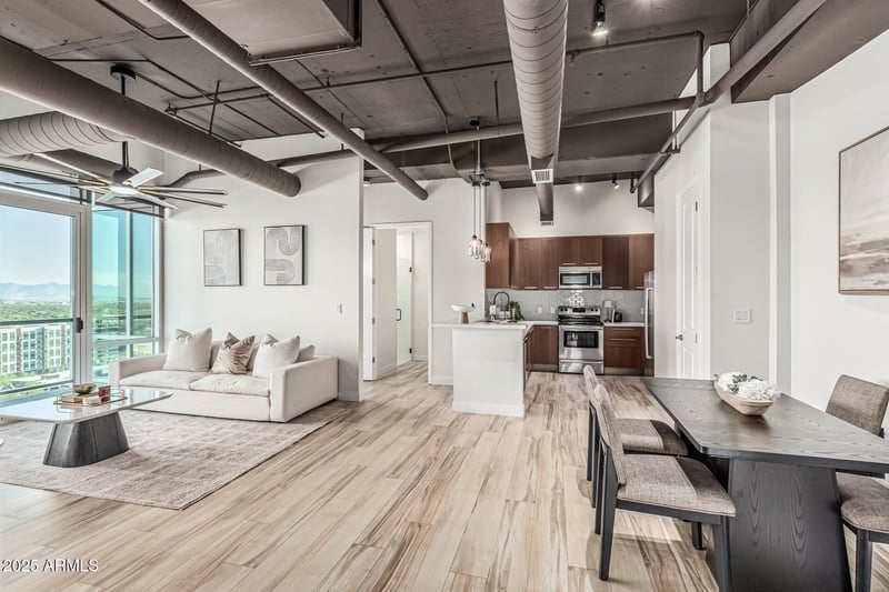 1 E Lexington Ave #1402, Phoenix, AZ 85012