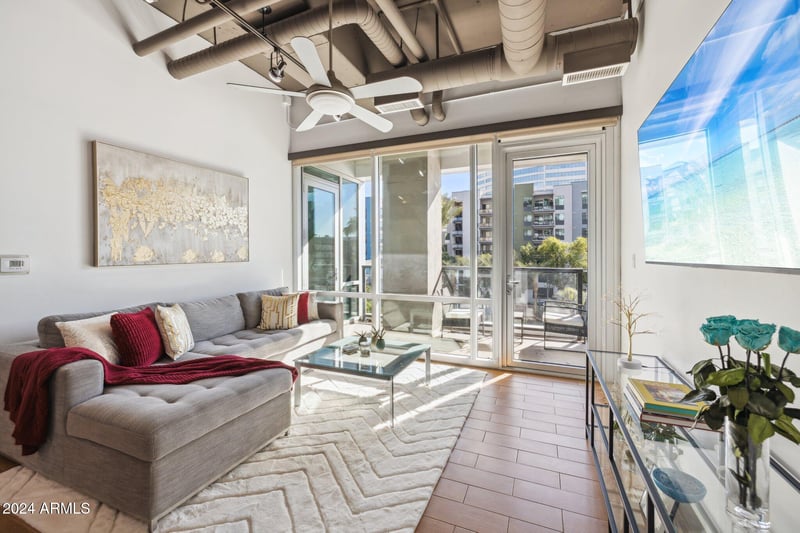 1 Lexington Ave #302, Phoenix, AZ 85012