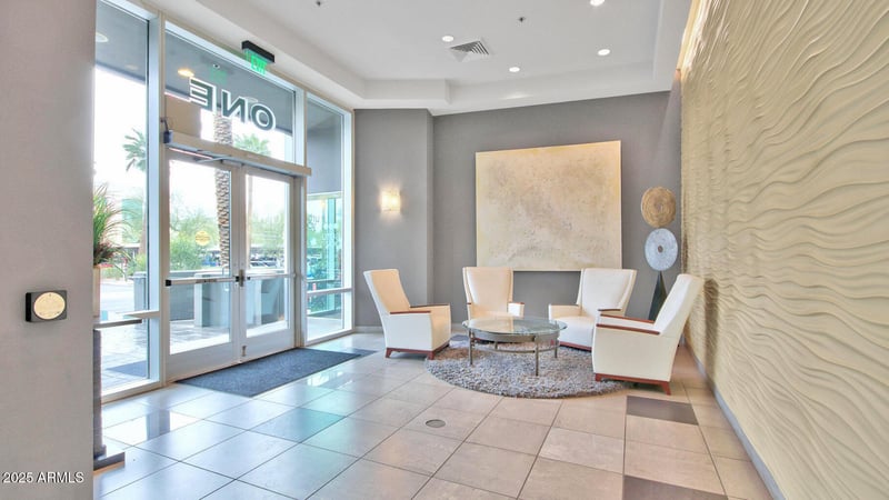 1 Lexington Ave #701, Phoenix, AZ 85012