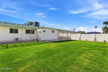 1 N Cottonwood Dr, Gilbert, AZ 85234