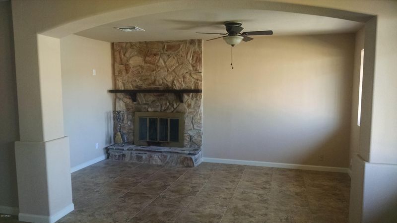 1 W Brinker Dr, Avondale, AZ 85323