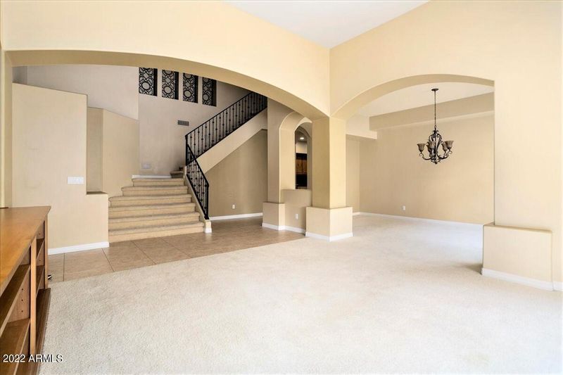 10 E Cactus Wren Dr, Phoenix, AZ 85020