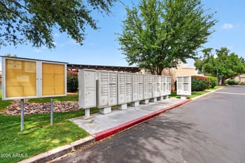 10 Coral Gables Dr, Phoenix, AZ 85022