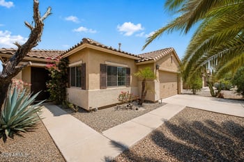 100 W Dana Dr W, San Tan Valley, AZ 85143