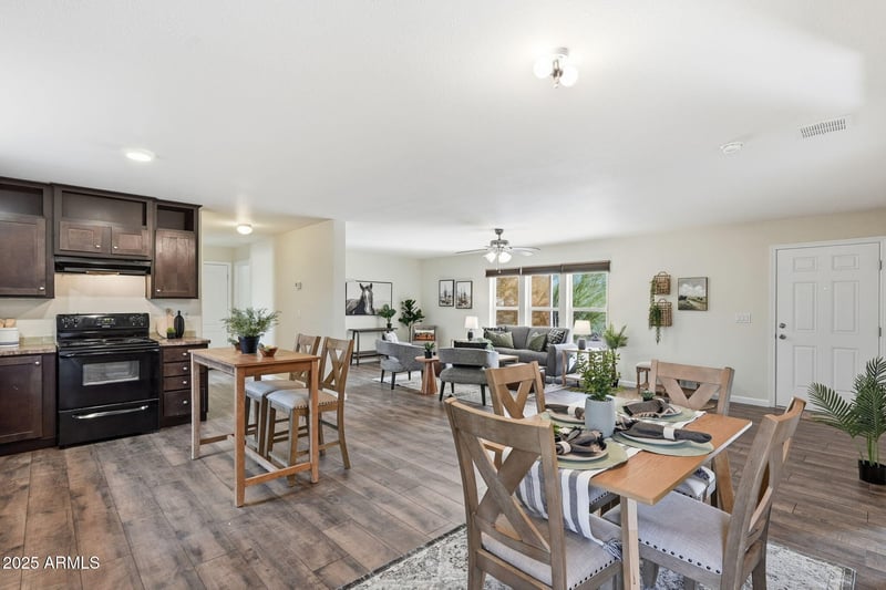 1000 Whiteley St, Apache Junction, AZ 85120