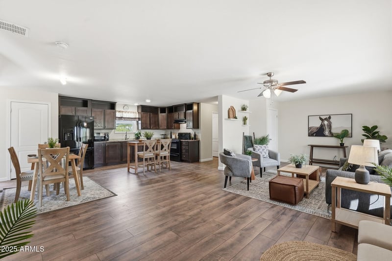 1000 Whiteley St, Apache Junction, AZ 85120