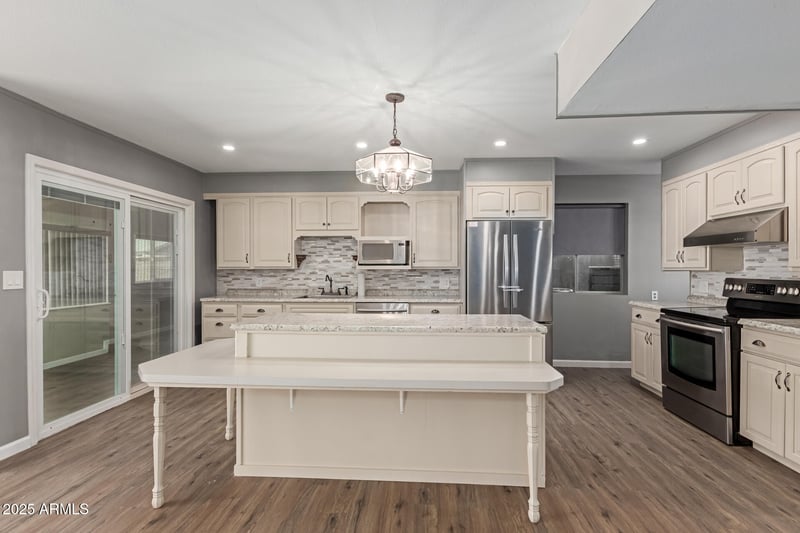 10001 Caron Dr, Sun City, AZ 85351