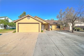 10002 Mariposa St, Phoenix, AZ 85037