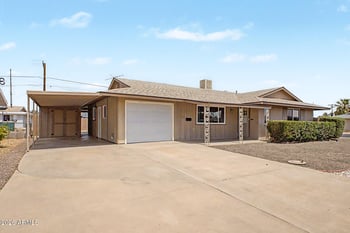 10002 W Desert Hills Dr, Sun City, AZ 85351