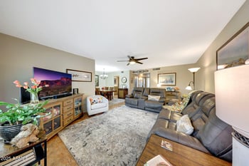 10004 Bright Angel Cir, Sun City, AZ 85351