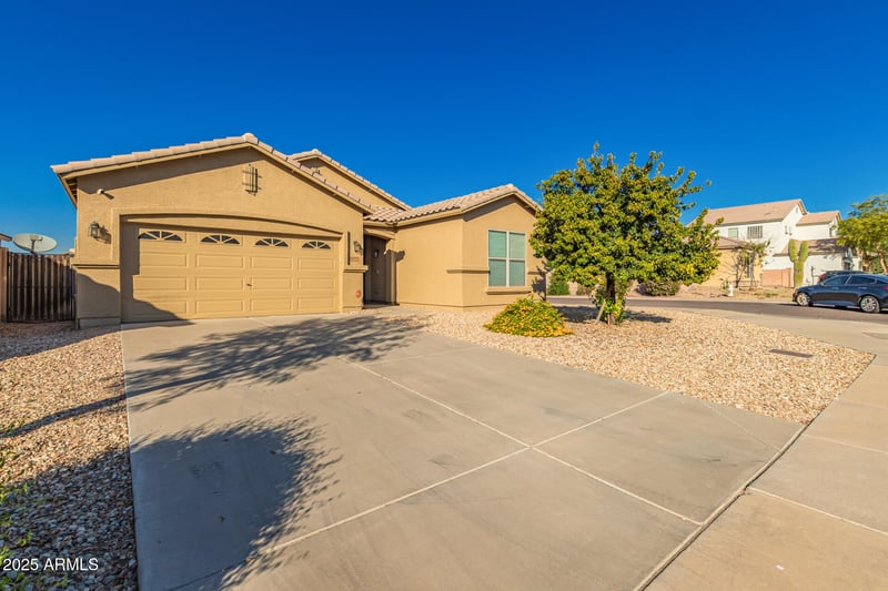 10004 Odeum Ln, Tolleson, AZ 85353