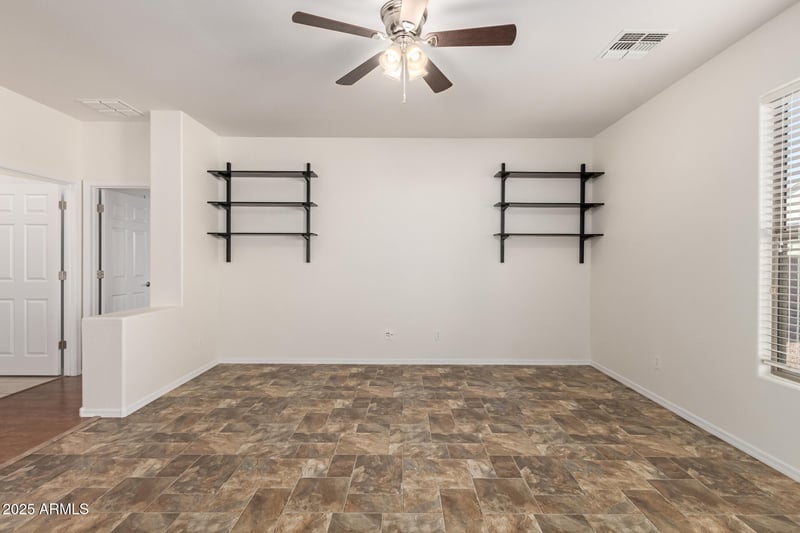 10004 Odeum Ln, Tolleson, AZ 85353