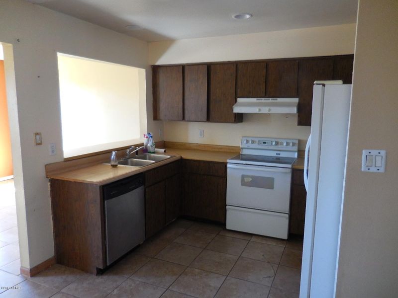 10006 N 47th Dr, Glendale, AZ 85302