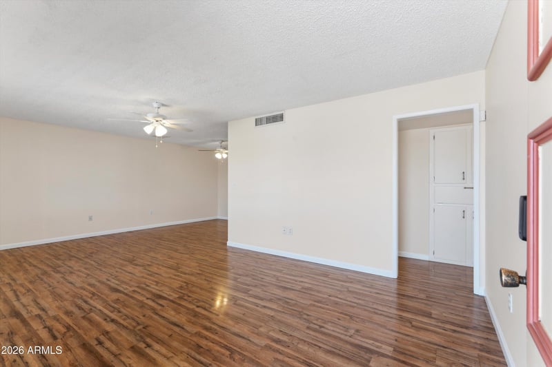10006 Deanita Ln, Sun City, AZ 85351