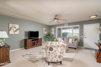 10007 Pleasant Valley Rd, Sun City, AZ 85351