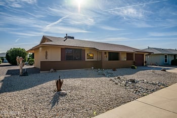 10008 Bright Angel Cir, Sun City, AZ 85351