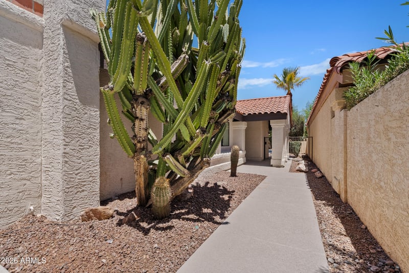 10008 E Sunnyslope Ln, Scottsdale, AZ 85258