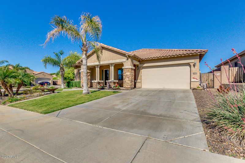 10008 N Javelina Ct, Waddell, AZ 85355