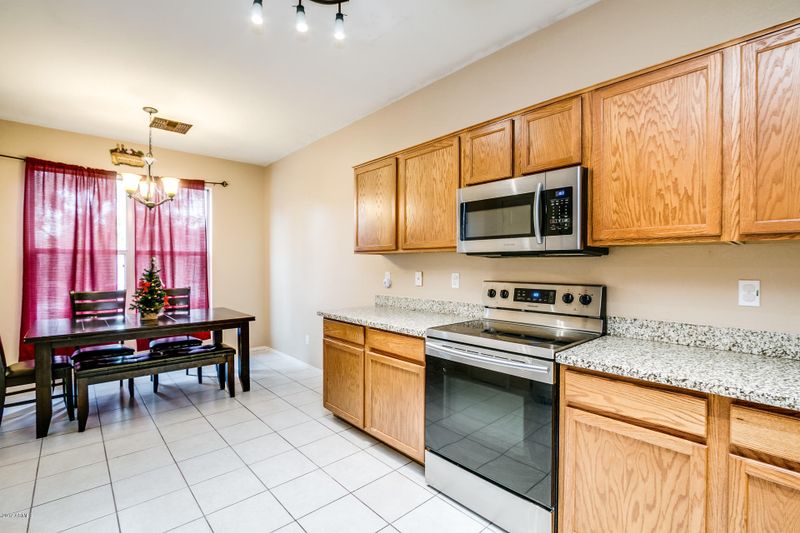10008 W Odeum Ln, Tolleson, AZ 85353