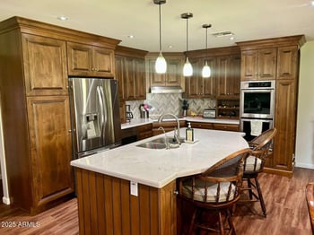 10009 Pleasant Valley Rd, Sun City, AZ 85351