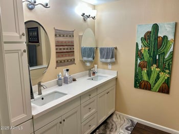 10009 Pleasant Valley Rd, Sun City, AZ 85351