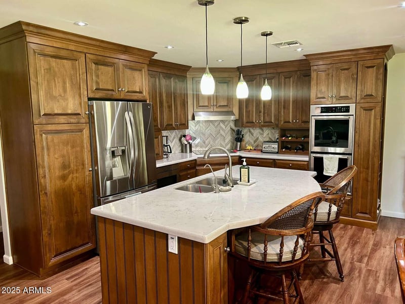 10009 Pleasant Valley Rd, Sun City, AZ 85351