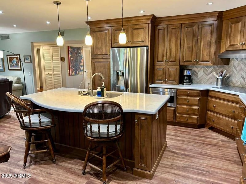 10009 Pleasant Valley Rd, Sun City, AZ 85351