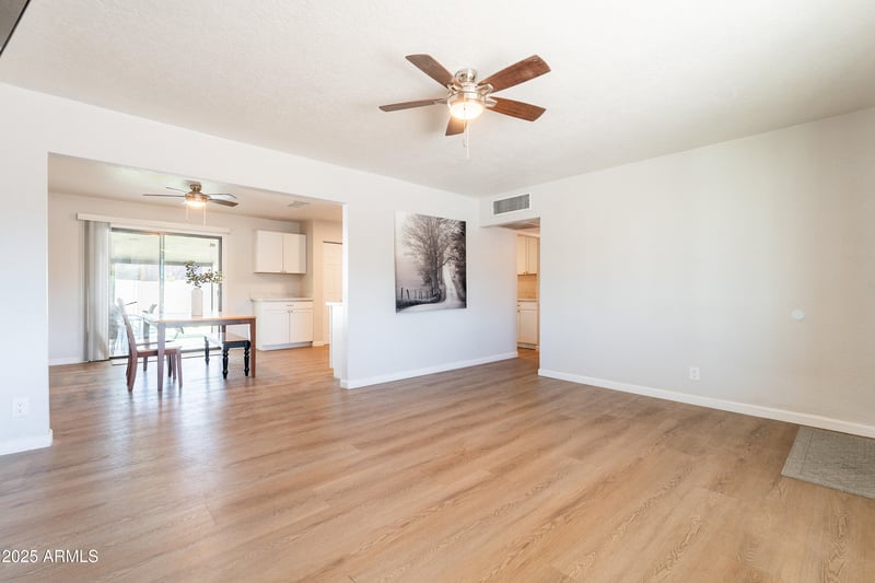 1001 19th St, Tempe, AZ 85281