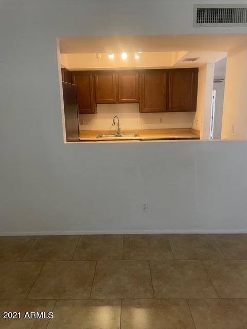 1001 E Villa Rita Dr, Phoenix, AZ 85022