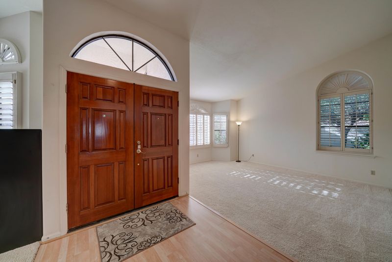 1001 S Crown Key Ct, Gilbert, AZ 85233