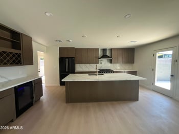 10010 29th St, Phoenix, AZ 85028